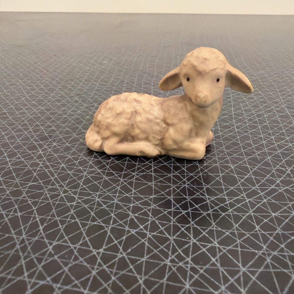 Goebel Hummel Vintage Lying Sheep Lamb Tmk 5 214/0 2 1/2"inches